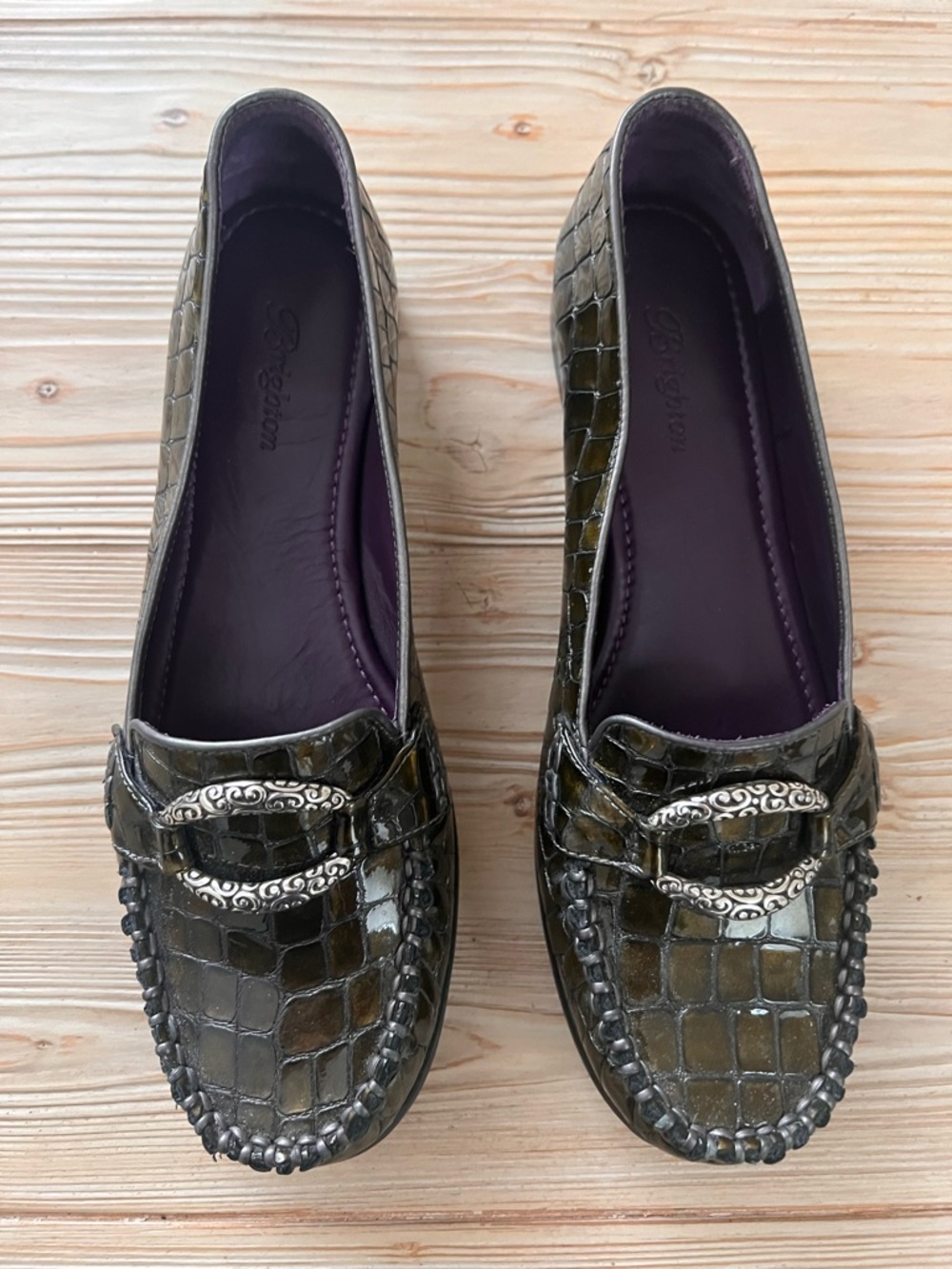 Brighton Medley Olive Croc Embossed Loafers | Size 8.5M